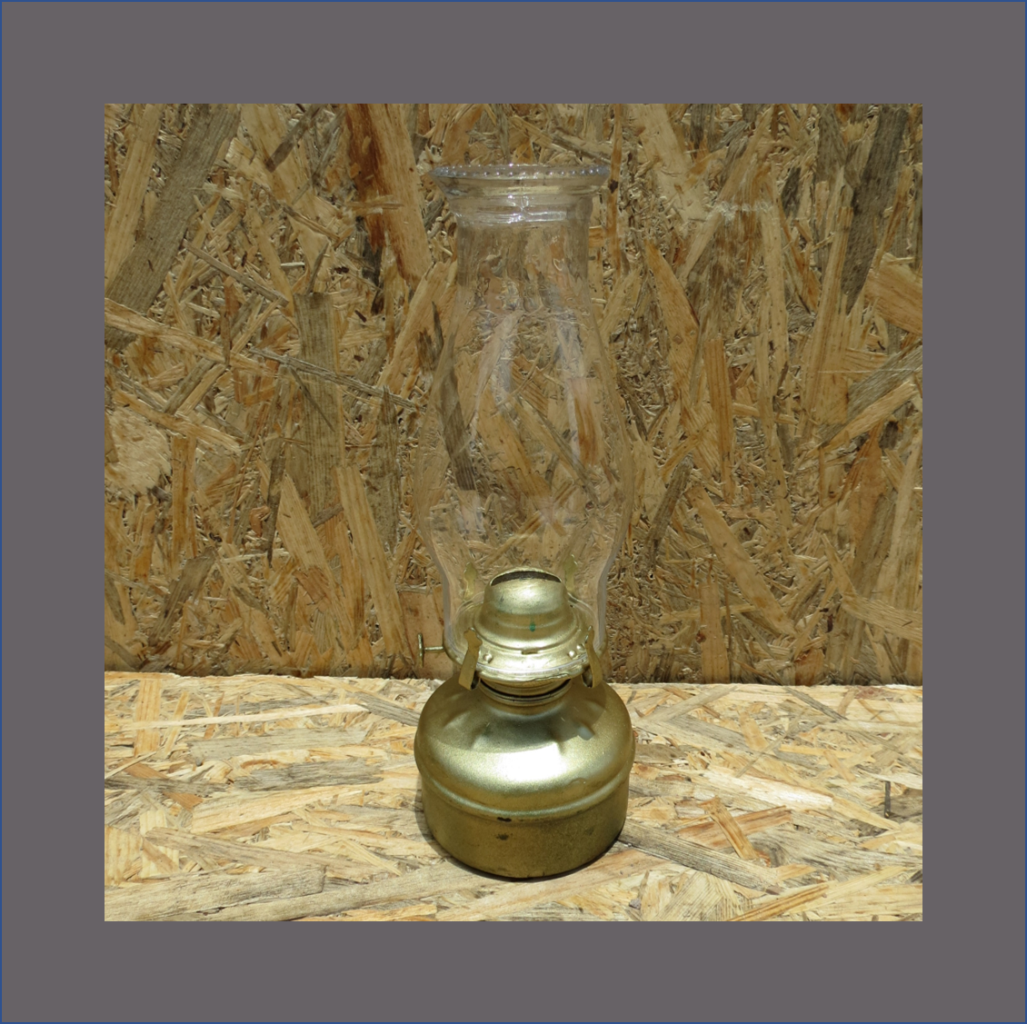 glass-bottom-oil-lamp